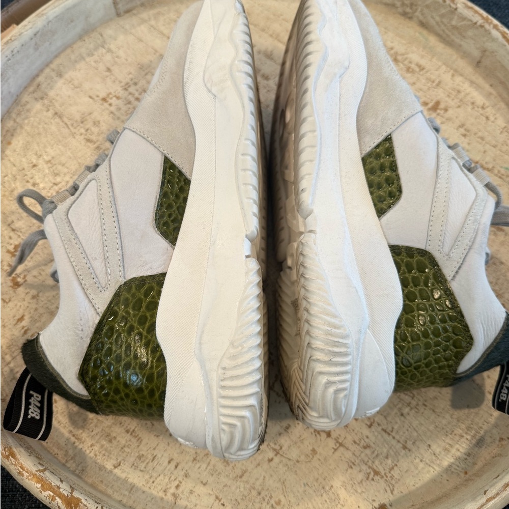 P448 Women's Luke white EU 38Crocodile Print You Can Surf Later us 8 - Picture 2 of 10